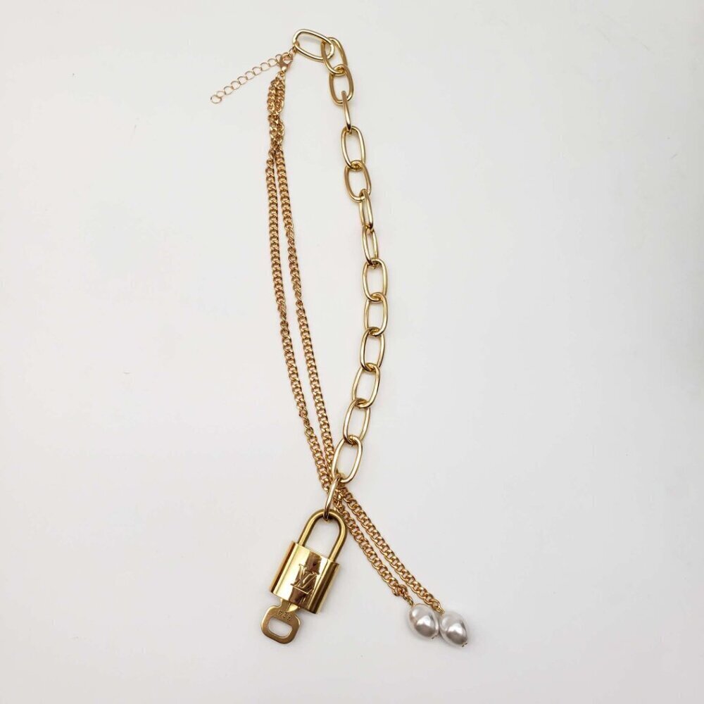 Authentic Louis Vuitton Lock and Key Gold Color with Gold Plated Chain Necklace - Picture 3 of 6